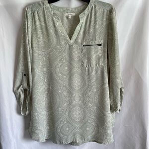 Maurice’s Woman’s Three Quarter Sleeve Zipper Pocket V Neck Blouse Large Teal